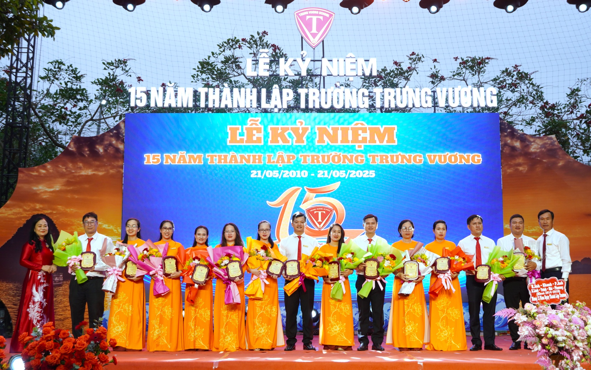 Lễ kỷ niệm 15 năm thành lập trường Trưng Vương - Hành trình kiến tạo tương lai
